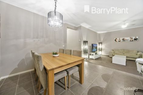 Property photo of 28 Cormorant Parade Pakenham VIC 3810