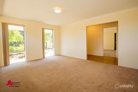 Property photo of 16 Starlite Bend Dalyellup WA 6230