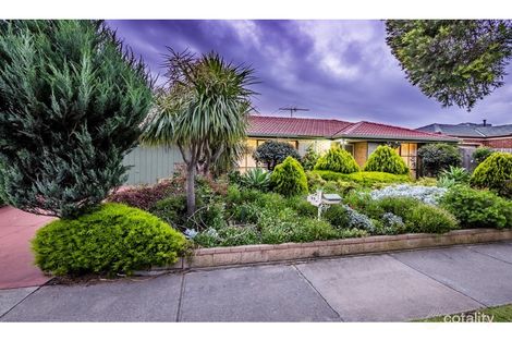 Property photo of 15 Lansell Drive Cranbourne North VIC 3977