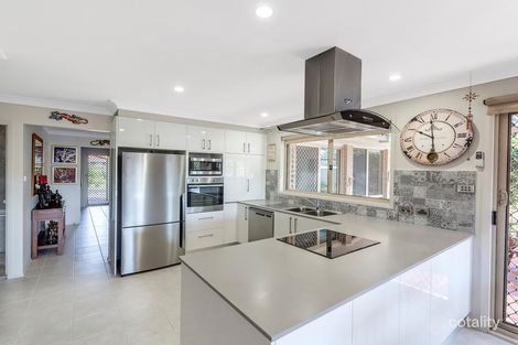 Property photo of 8 Jacana Close Tumbi Umbi NSW 2261