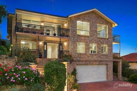 7 The Outlook, Hornsby Heights, NSW 2077