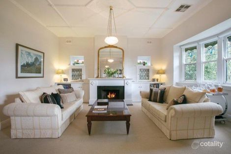 Property photo of 164 Burke Road Glen Iris VIC 3146