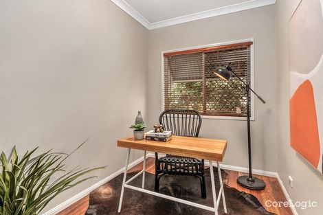 55 Carlyle St, Seventeen Mile Rocks, QLD 4073