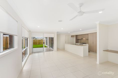 Property photo of 69 Greenview Circuit Arundel QLD 4214