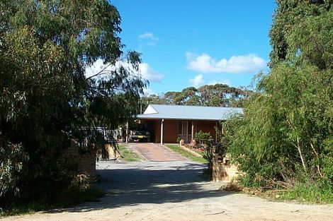 79 Spring St, Little Grove, WA 6330