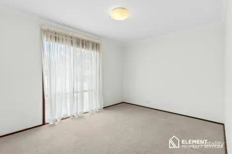 Property photo of 9 Leach Street Monash ACT 2904