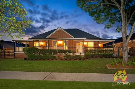 Property photo of 10 Lamond Common Camden Park NSW 2570