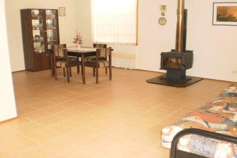 Property photo of 18 Essendene Gardens Mallabula NSW 2319