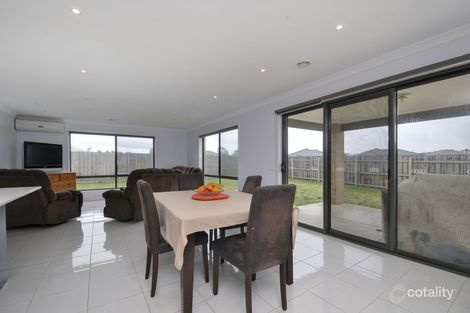 Property photo of 11 Rostrevor Close Traralgon VIC 3844