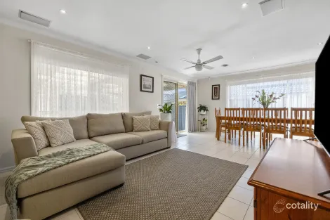 Property photo of 16 Contursi Drive Sydenham VIC 3037