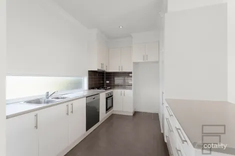 Property photo of 8 Azalea Avenue Brooklyn VIC 3012