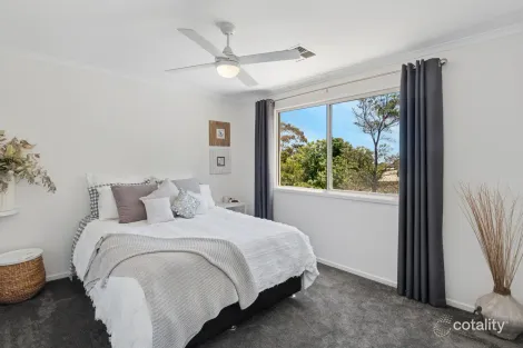 Property photo of 11 Maesbury Circuit Sturt SA 5047