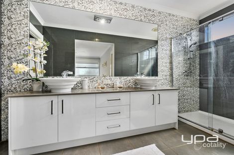 Property photo of 62 Stonehill Drive Maddingley VIC 3340