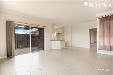 Property photo of 2/9 Shields Court Altona Meadows VIC 3028