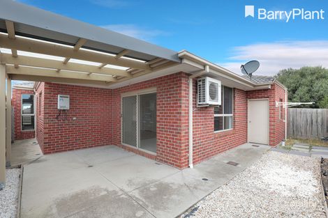 Property photo of 2/9 Shields Court Altona Meadows VIC 3028