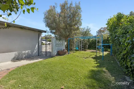 Property photo of 18 Whiley Road Marmion WA 6020