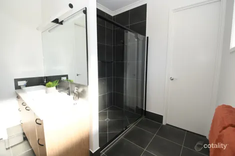 Property photo of 52 Poinciana Avenue Rifle Range QLD 4311