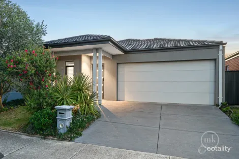 62 Loudon Cct, Craigieburn, VIC 3064