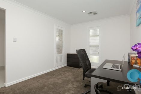 Property photo of 15 Dempsey Road Piara Waters WA 6112
