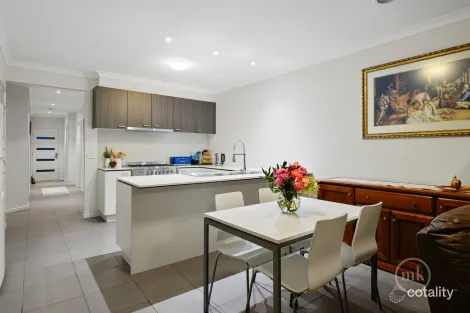 Property photo of 62 Loudon Circuit Craigieburn VIC 3064