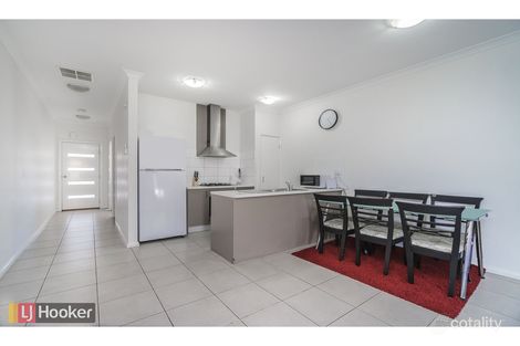Property photo of 2/25 Ballybunion Avenue Craigieburn VIC 3064
