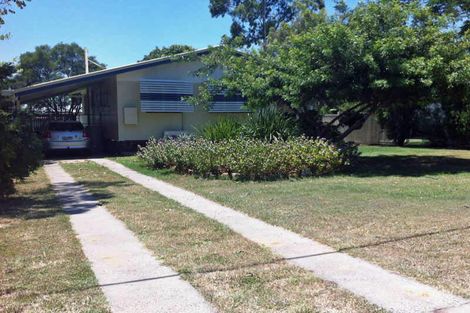 12 Knaggs St, Moura, QLD 4718