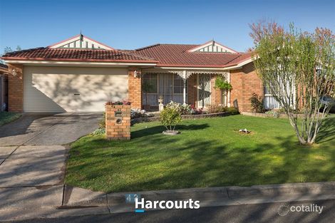 42 Sandalwood Dr, Narre Warren, VIC 3805