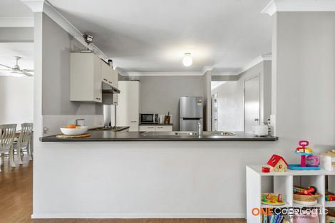 Property photo of 6 The Grove Hunterview NSW 2330