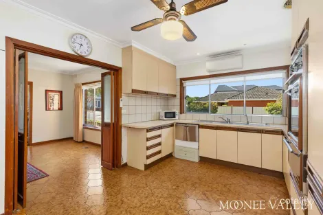 Property photo of 38 Bordeaux Street Avondale Heights VIC 3034