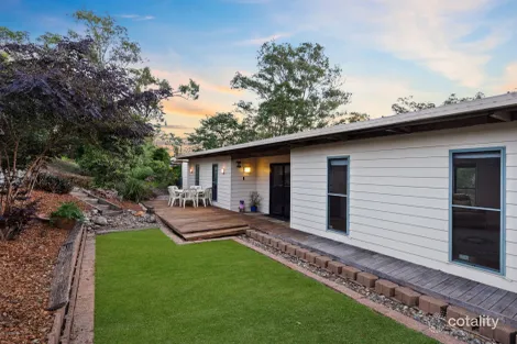 Property photo of 63 Tamworth Drive Helensvale QLD 4212