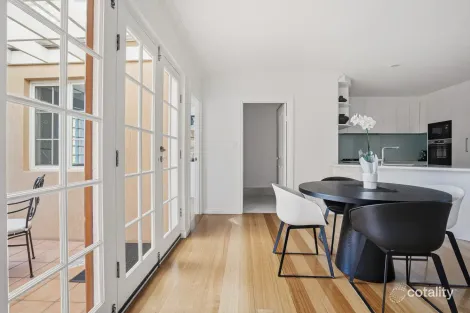 Property photo of 2/61 Bay View Terrace Claremont WA 6010