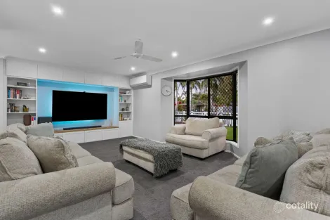 Property photo of 81 Edenlea Drive Meadowbrook QLD 4131