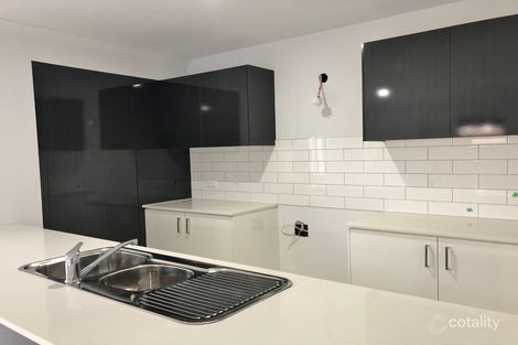 Property photo of 16 Millicent Parade Officer VIC 3809