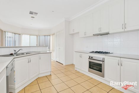Property photo of 17 Trish Walk Werribee VIC 3030