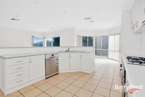 Property photo of 17 Trish Walk Werribee VIC 3030