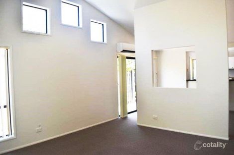 Property photo of 1/7 Lee Road Runaway Bay QLD 4216