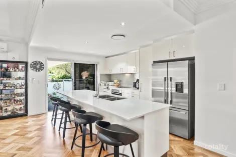 Property photo of 1/41 Huth Street Labrador QLD 4215