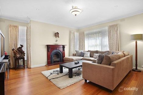 Property photo of 39 Wickham Grove Strathmore VIC 3041