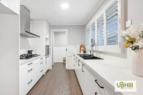 Property photo of 19 Yaltara Close Cranbourne West VIC 3977