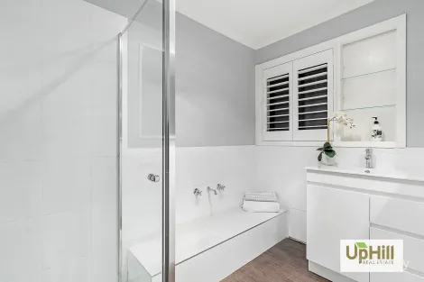 Property photo of 19 Yaltara Close Cranbourne West VIC 3977