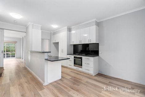 Property photo of 9 Reid Walk Macleod VIC 3085