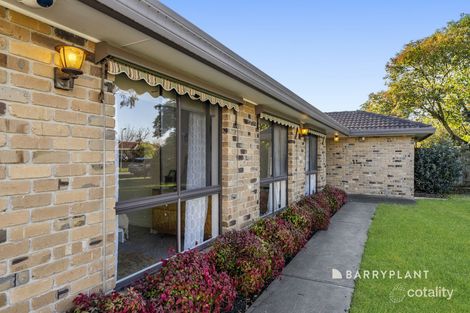 Property photo of 1 Strathavan Drive Berwick VIC 3806
