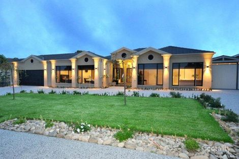 Property photo of 4 Sainsbury Court Greenvale VIC 3059