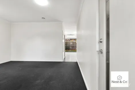 Property photo of 10 Gully Way Craigieburn VIC 3064