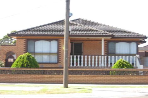 Property photo of 242 Furlong Road St Albans VIC 3021