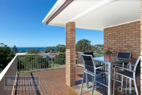 Property photo of 24 Oxley Avenue Kiama Downs NSW 2533
