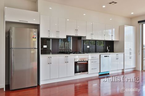 Property photo of 2/20 Gillard Street Burwood VIC 3125