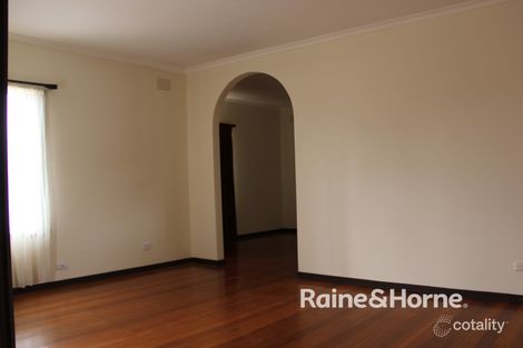 Property photo of 5 Chester Crescent Deer Park VIC 3023