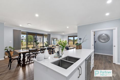 Property photo of 6 Championship Place Hillvue NSW 2340