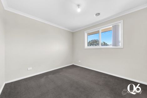 Property photo of 30 Broadway Caroline Springs VIC 3023
